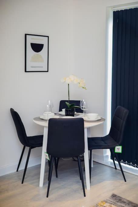Isinmi Home - Close To Mcr City Manchester Exteriör bild