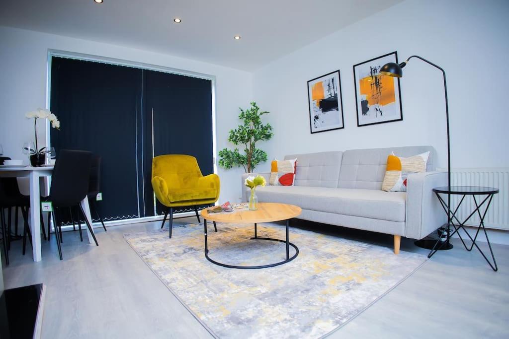 Isinmi Home - Close To Mcr City Manchester Exteriör bild
